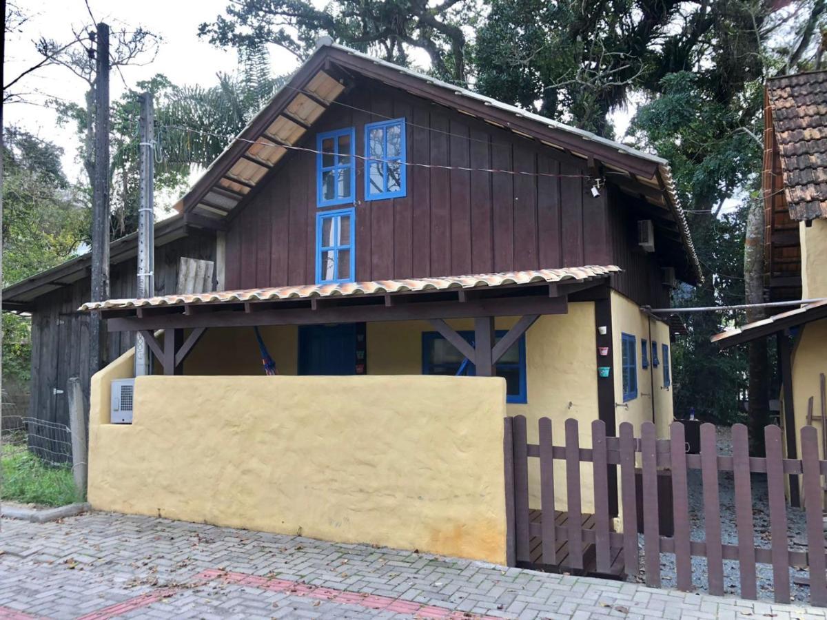 Chales No Centro De Бомбиньяс Экстерьер фото